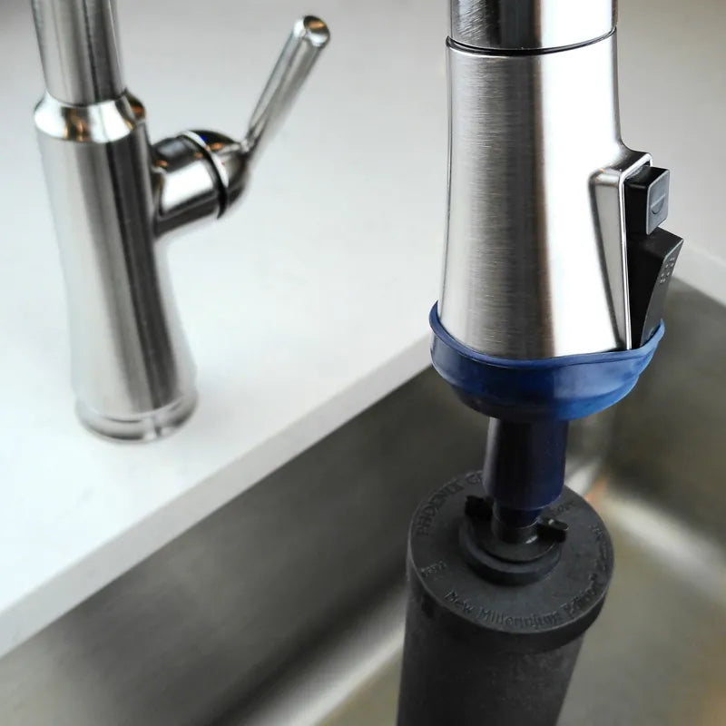 Priming a Phoenix filter element at the kitchen sink with the PrimeEasy Universal Primer